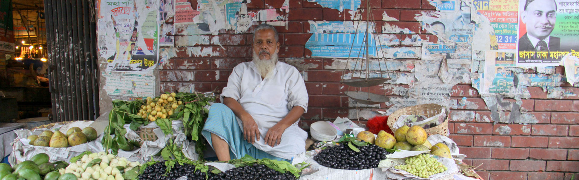 Dhaka; stad en platteland